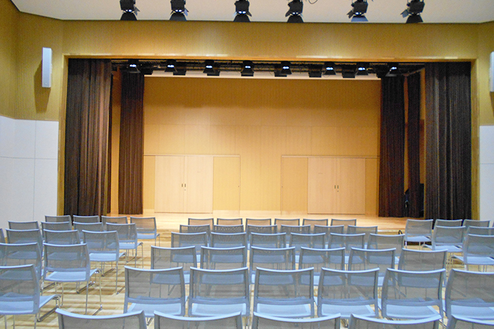 中央公民館 宝塚市立公民館